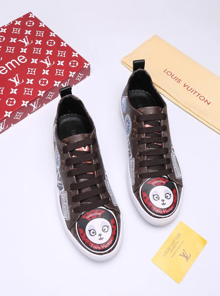 Factory price: 360💰【LV】Animal series limited edition low-top sports shoes for men, L classic print, new autumn and winter style, original replica, 1:1 Counter quality, the fabric is Italian 🇮🇹 imported cowhide ➕🇮🇹 pure sheepskin lining ➕ original outsole, 🔍🔍 high quality, you can go in and out of the counter at will, welcome to compare, the outsole line will never be unglued, all sellers are welcome to sell in the picture above, can be shipped in one piece, code number: 38-44 (45 codes can be customized)